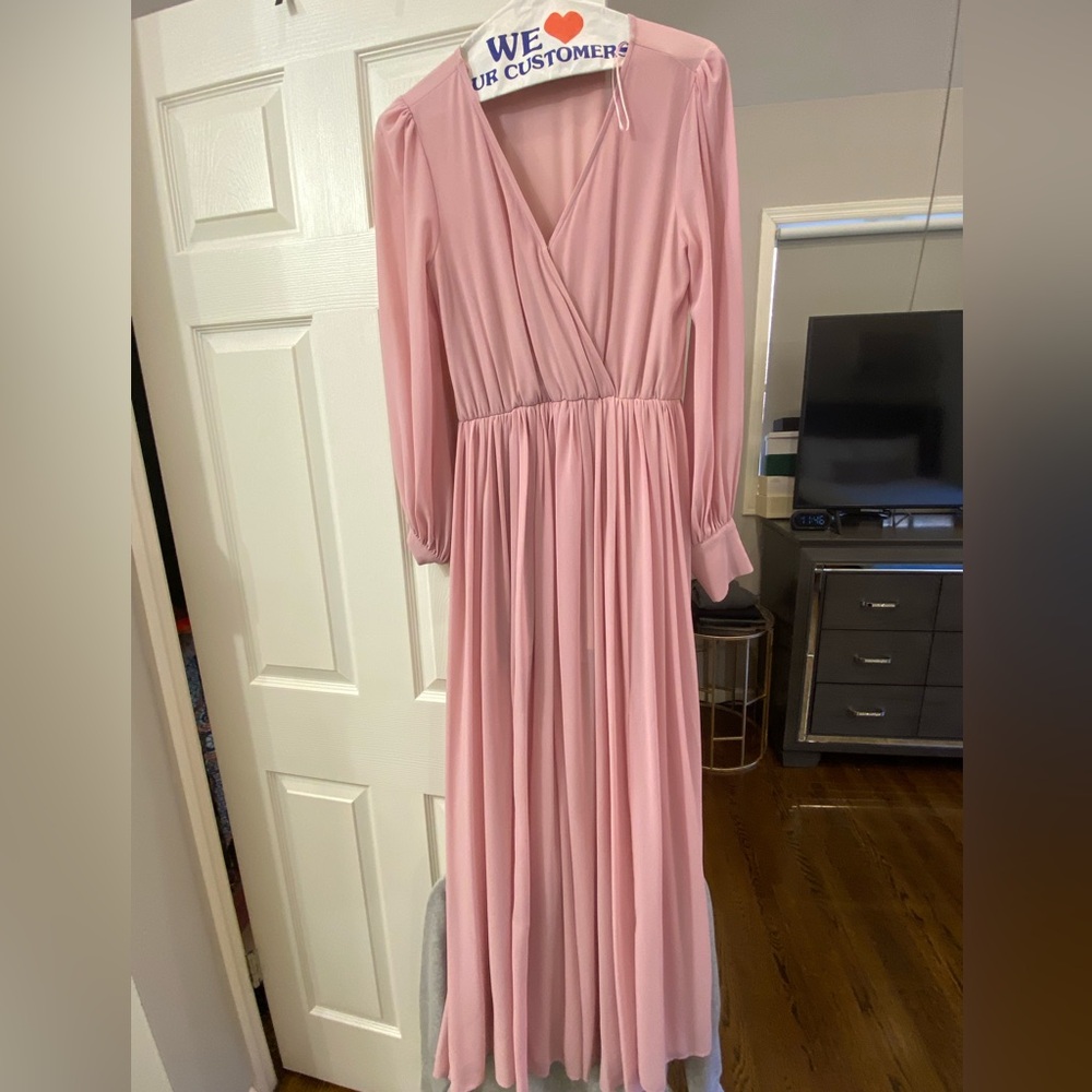 Chic Long Sleeve Pink Dress chiffon dress . A snap to close the v a bit more